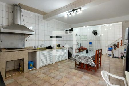 Casa para alugar com 150m², 2 quartos e 2 vagas Casa para alugar com 150m², 2 quartos e 2 vagasQuintal