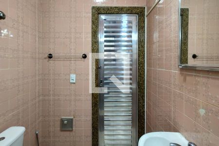 Casa para alugar com 150m², 2 quartos e 2 vagas Casa para alugar com 150m², 2 quartos e 2 vagasBanheiro