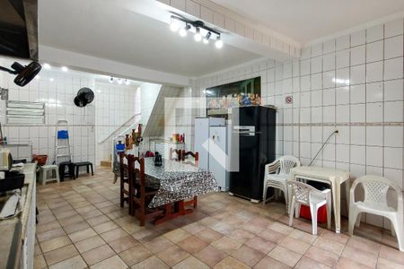 Casa para alugar com 150m², 2 quartos e 2 vagas Casa para alugar com 150m², 2 quartos e 2 vagasQuintal