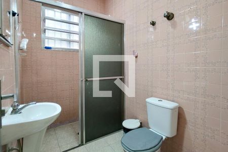 Casa para alugar com 150m², 2 quartos e 2 vagas Casa para alugar com 150m², 2 quartos e 2 vagasBanheiro