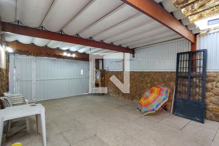 Casa para alugar com 150m², 2 quartos e 2 vagas Casa para alugar com 150m², 2 quartos e 2 vagasGaragem