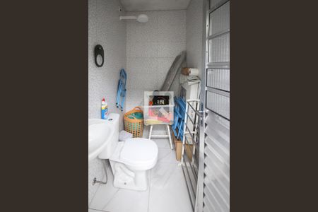 Casa à venda com 280m², 3 quartos e 3 vagasBanheiro de serviço