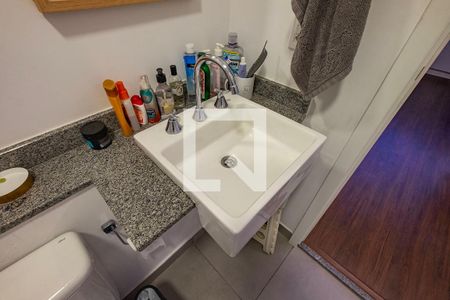 Banheiro de kitnet/studio à venda com 1 quarto, 32m² em Sumarezinho, São Paulo