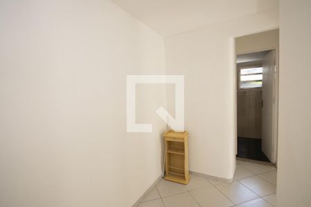 Corredor de apartamento para alugar com 2 quartos, 93m² em Jardim Leonor Mendes de Barros, São Paulo