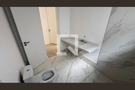 Casa à venda com 845m², 4 quartos e 6 vagasBanheiro Quarto 2