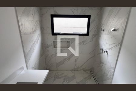 Casa à venda com 845m², 4 quartos e 6 vagasBanheiro quarto 3