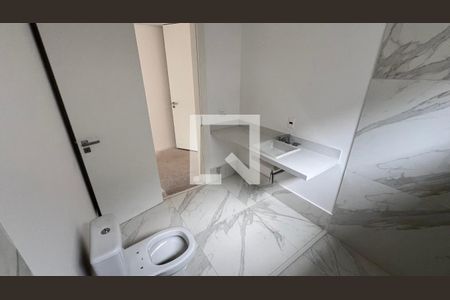 Casa à venda com 845m², 4 quartos e 6 vagasBanheiro Quarto 1