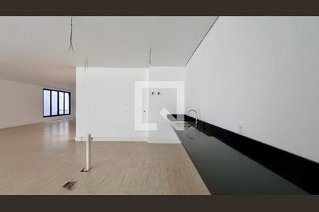 Casa à venda com 845m², 4 quartos e 6 vagasCozinha