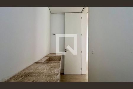 Casa à venda com 845m², 4 quartos e 6 vagasLavabo