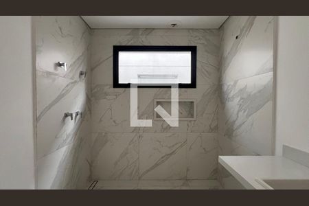 Casa à venda com 845m², 4 quartos e 6 vagasBanheiro Quarto 1