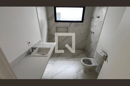 Casa à venda com 845m², 4 quartos e 6 vagasBanheiro Quarto 2