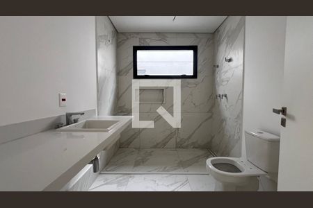 Casa à venda com 845m², 4 quartos e 6 vagasBanheiro Quarto 2