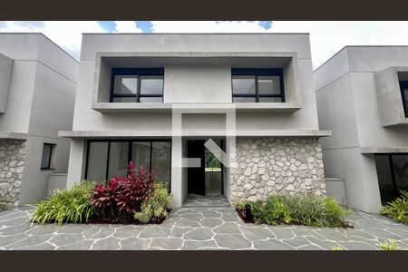 Casa à venda com 845m², 4 quartos e 6 vagasFachada