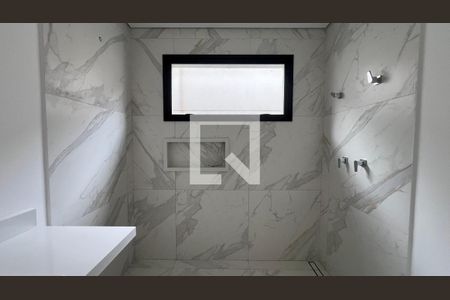 Casa à venda com 845m², 4 quartos e 6 vagasBanheiro Quarto 1