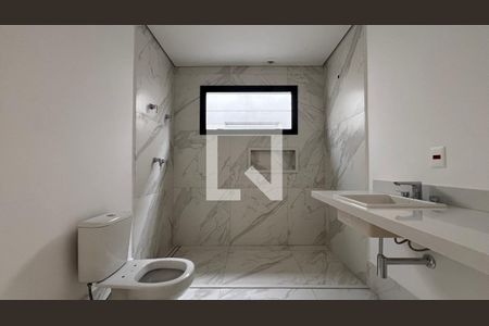 Casa à venda com 845m², 4 quartos e 6 vagasBanheiro Quarto 1