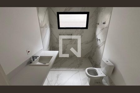 Casa à venda com 845m², 4 quartos e 6 vagasBanheiro Quarto 1