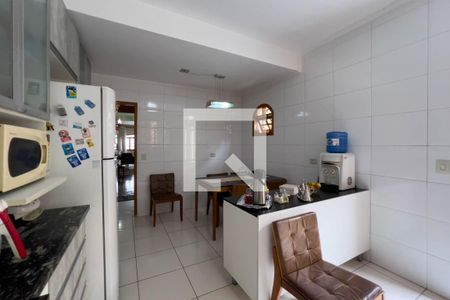 Casa à venda com 196m², 3 quartos e 2 vagasCozinha