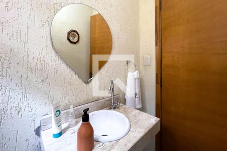 Casa à venda com 196m², 3 quartos e 2 vagasLavabo