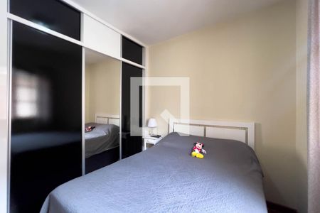 Casa à venda com 196m², 3 quartos e 2 vagasQuarto 2