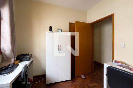 Casa à venda com 196m², 3 quartos e 2 vagasQuarto 3