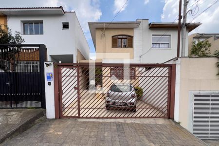 Casa à venda com 196m², 3 quartos e 2 vagasFachada