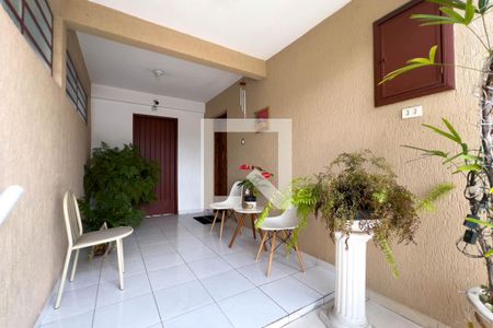 Casa à venda com 196m², 3 quartos e 2 vagasEntrada