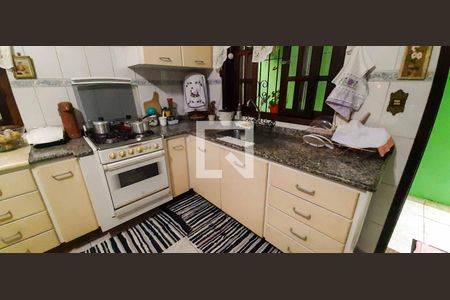 Casa à venda com 241m², 3 quartos e 2 vagasCozinha