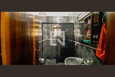 Casa à venda com 241m², 3 quartos e 2 vagasBanheiro Social de Cima