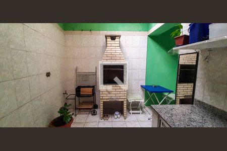 Casa à venda com 241m², 3 quartos e 2 vagasÁrea de Serviço