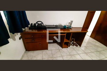 Casa à venda com 241m², 3 quartos e 2 vagasQuarto 2