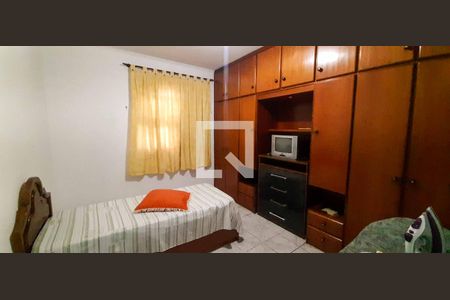 Casa à venda com 241m², 3 quartos e 2 vagasQuarto 1