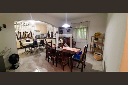 Casa à venda com 241m², 3 quartos e 2 vagasSala de Jantar