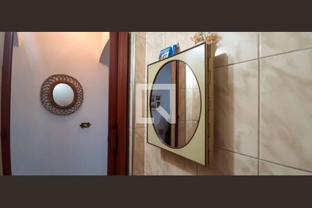 Casa à venda com 241m², 3 quartos e 2 vagasLavabo