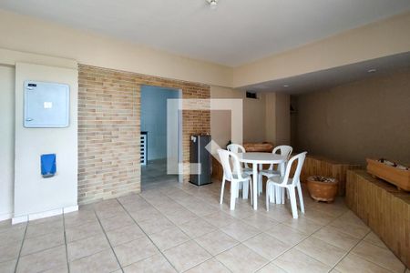 Apartamento para alugar com 120m², 2 quartos e 1 vagaÁrea comum - Piscina