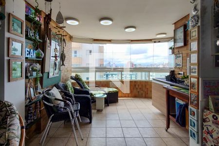 Apartamento para alugar com 120m², 2 quartos e 1 vagaSacada