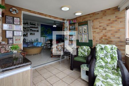 Apartamento para alugar com 120m², 2 quartos e 1 vagaSacada