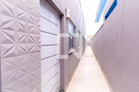 Casa de condomínio para alugar com 38m², 1 quarto e sem vaga Casa de condomínio para alugar com 38m², 1 quarto e sem vagaPorta