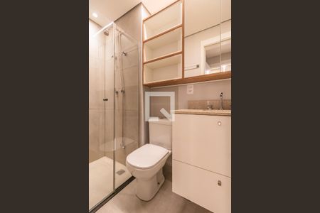 Banheiro  de apartamento à venda com 2 quartos, 90m² em Empresarial 18 do Forte, Barueri