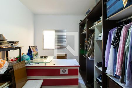 Casa para alugar com 420m², 5 quartos e 5 vagas Casa para alugar com 420m², 5 quartos e 5 vagasQuarto 4