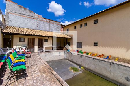 Casa para alugar com 420m², 5 quartos e 5 vagas Casa para alugar com 420m², 5 quartos e 5 vagasÁrea da piscina