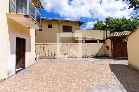 Casa para alugar com 420m², 5 quartos e 5 vagas Casa para alugar com 420m², 5 quartos e 5 vagasQuintal