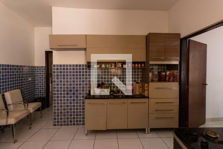 Casa para alugar com 420m², 5 quartos e 5 vagas Casa para alugar com 420m², 5 quartos e 5 vagasCozinha