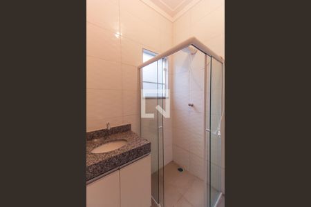 Casa de condomínio para alugar com 38m², 1 quarto e sem vagaBanheiro