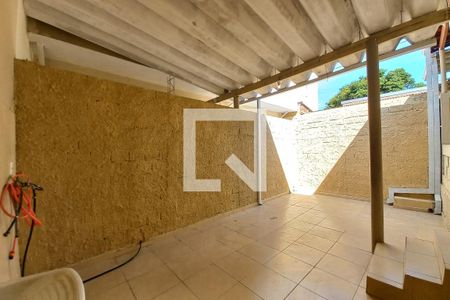 Casa à venda com 360m², 3 quartos e 3 vagasÁrea de Serviço
