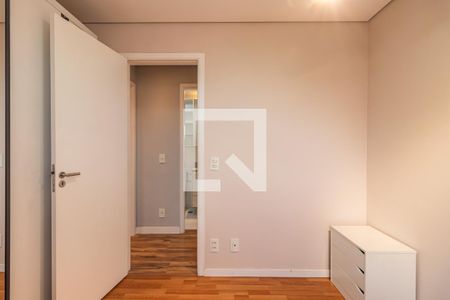 Quarto 1 de apartamento à venda com 2 quartos, 60m² em Jardim Tupanci, Barueri