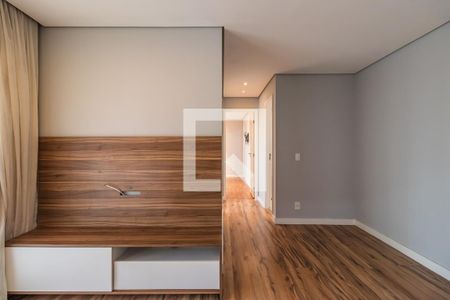 Sala de apartamento à venda com 2 quartos, 60m² em Jardim Tupanci, Barueri