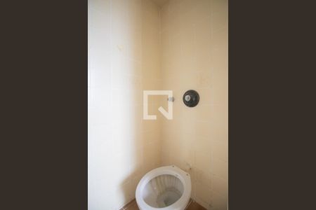 Apartamento para alugar com 80m², 2 quartos e 1 vaga Apartamento para alugar com 80m², 2 quartos e 1 vagaBanheiro de serviço