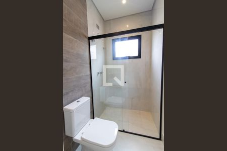 Casa de condomínio à venda com 275m², 3 quartos e 4 vagas Casa de condomínio à venda com 275m², 3 quartos e 4 vagasBanheiro