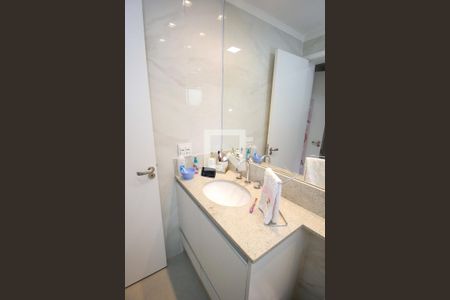 Apartamento à venda com 185m², 3 quartos e 2 vagasBanheiro da Suíte 3