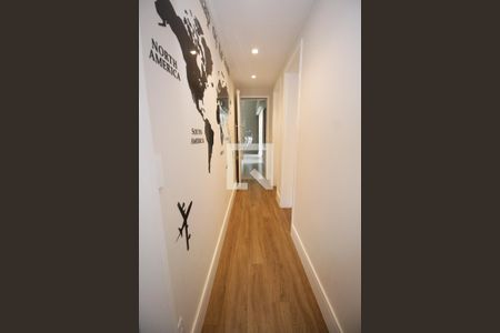 Apartamento à venda com 185m², 3 quartos e 2 vagasCorredor